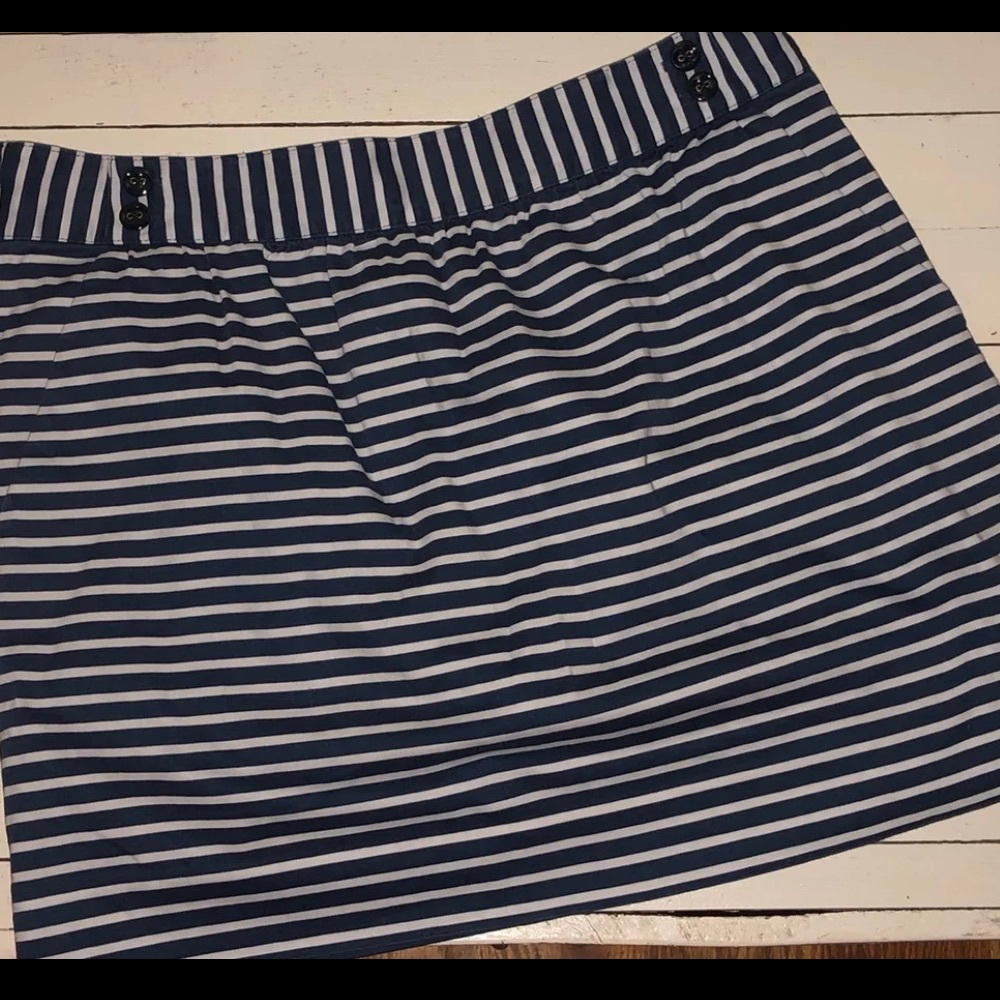 Vineyard vines skirt